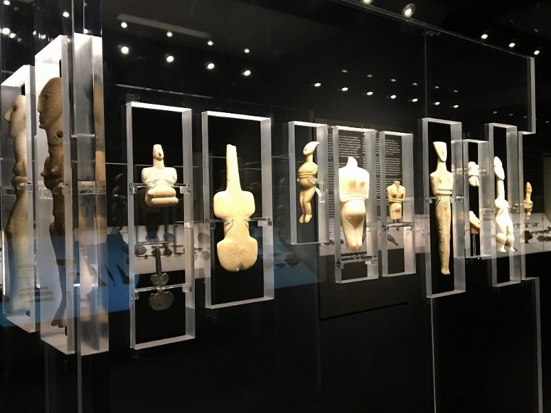 figurines - musée d art cycladique d'athènes