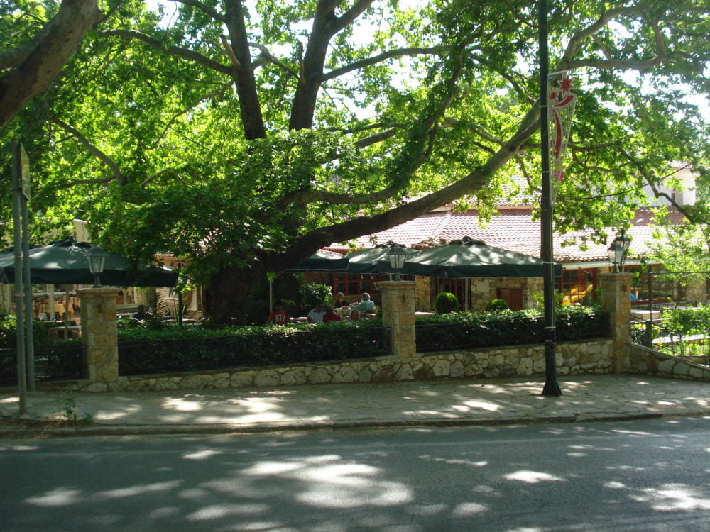 L'extérieur du restaurant O Telis à Pendeli