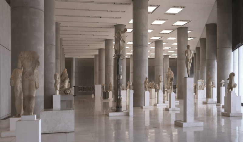 la galerie archaïque du musée de l'acropole à athènes