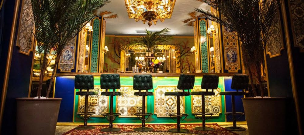 Cocktails à Athènes au bar branché Noel