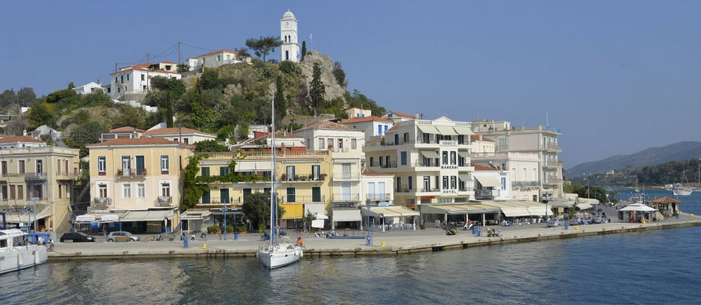 Poros, une île grecque proche d'Athenes