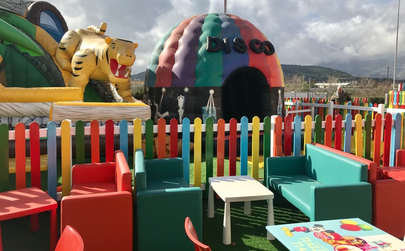 Athenes pour enfants - les jeux gonflables du smart playland de Spata