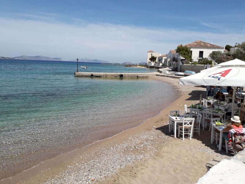 La taverne Akrogiala à Spetses
