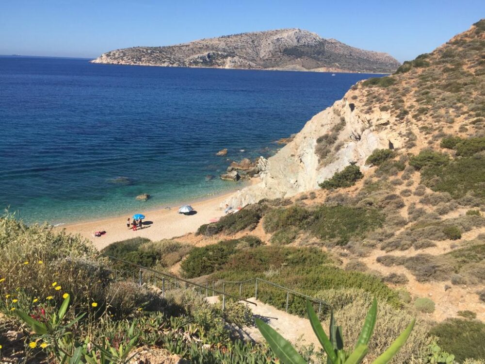 Des Plages à athènes : Kape Beach une plage à Sounion - plage athenes