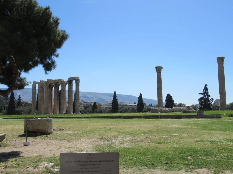 Temple de Zeus à Athènes : dieu des dieux grecs