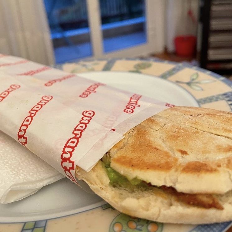 Sandwicherie à Koukaki, un quartier d'Athènes