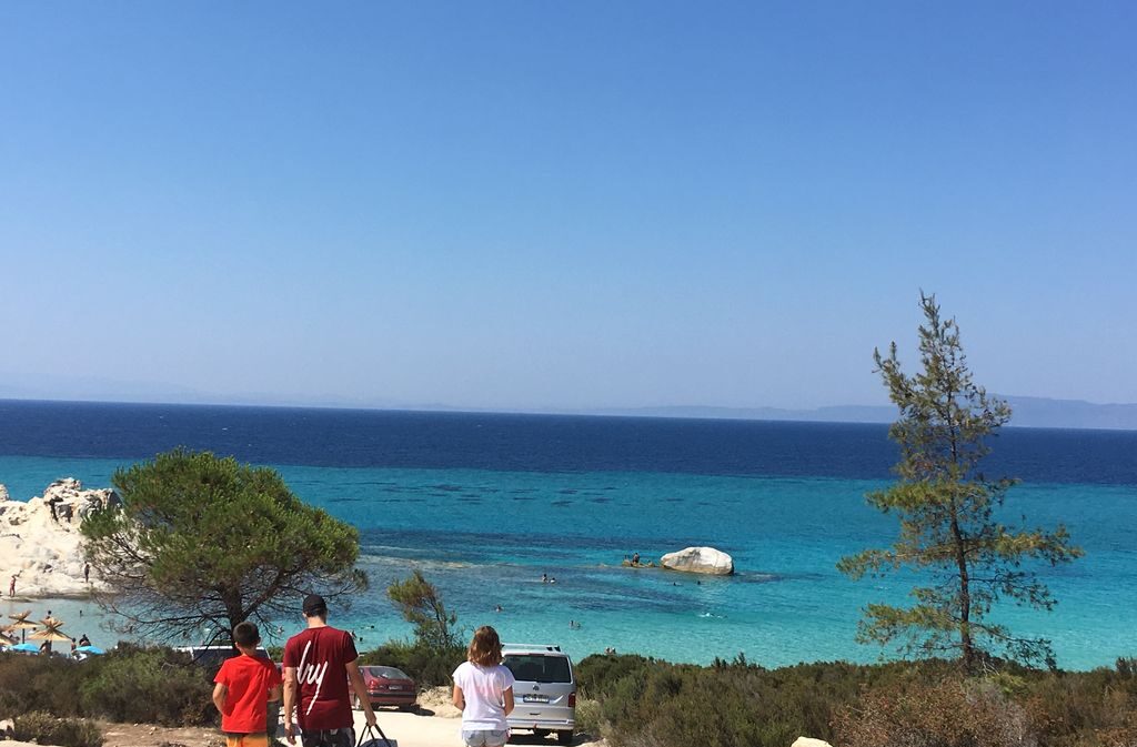 que faire en Halkidiki : mer bleue, plage