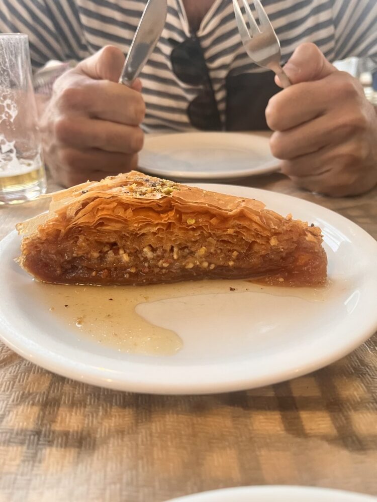 Baklava &agrave; la Taverna Lefteris, Ornos Beach Mykonos
