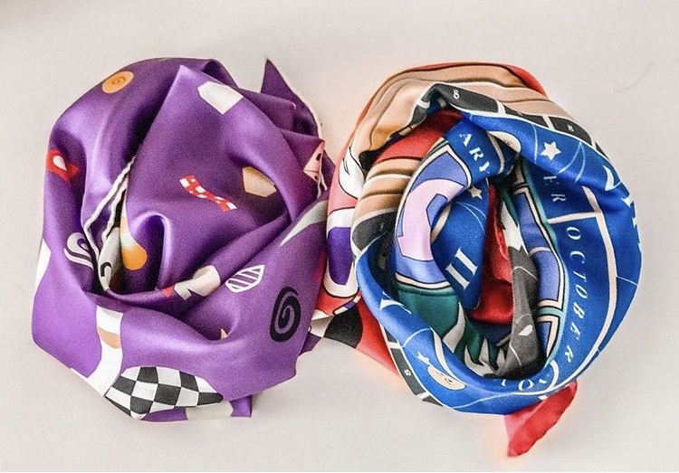 Cyclades carr&eacute;s de soie grecs