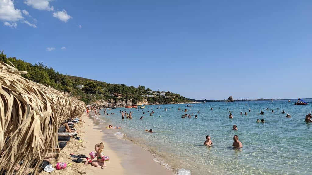 Tr&egrave;s belle plage Makris Gialos pr&egrave;s d'Argosoli &agrave; C&eacute;phalonie