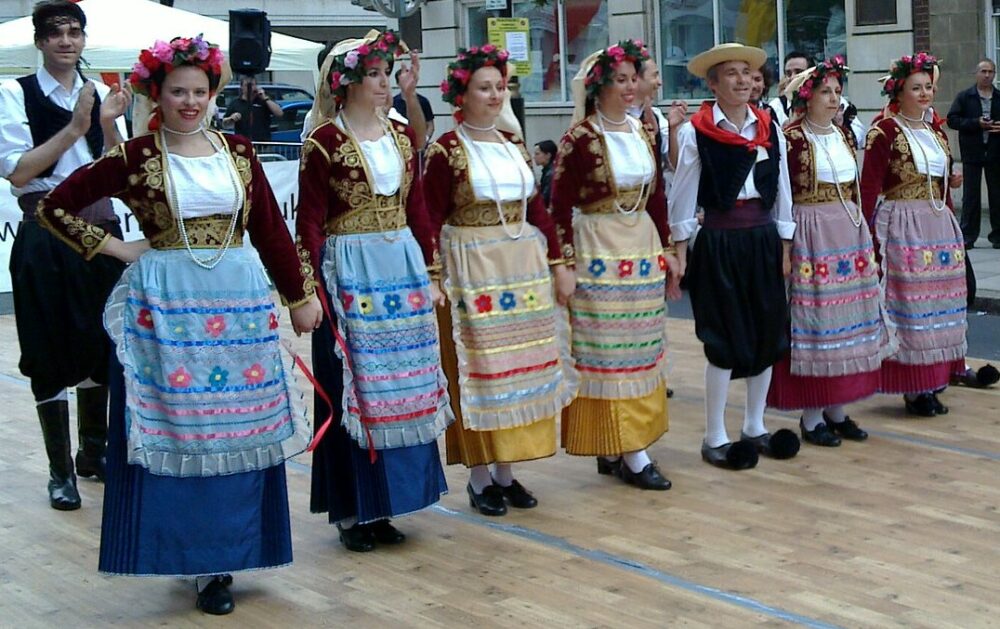 Une des danses grecques traditionnelles à Corfou