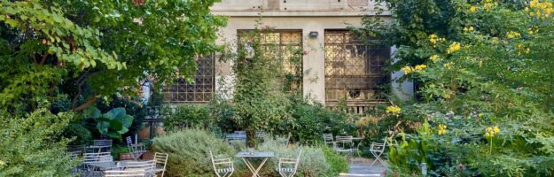 jardin du musée numismatique à Athènes