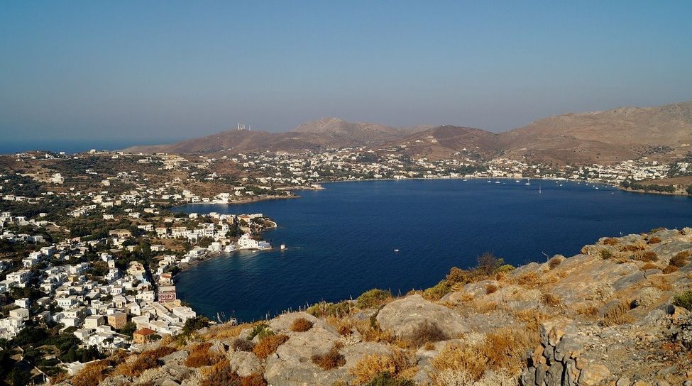 Vue sur une baie de l'&icirc;le de Leros en Gr&egrave;ce