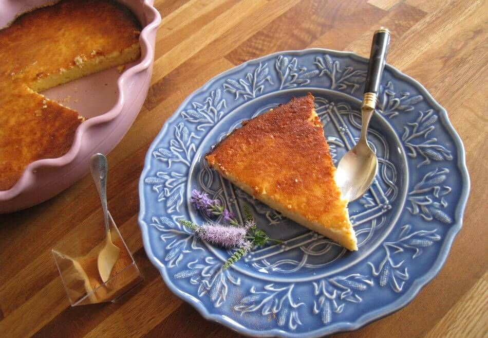 melopita, pita de Sifnos en Gr&egrave;ce au fromage frais et miel