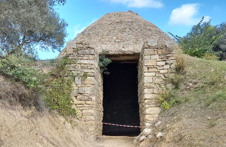Tombe à coupole mycénienne au palais de Nestor, Messénie