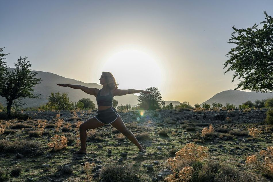 Faire du Yoga en pleine nature en Grèce